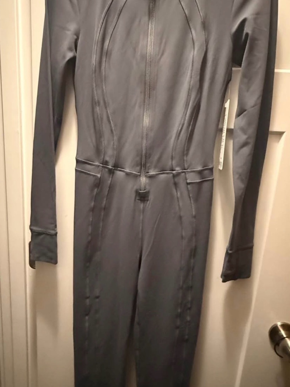 lululemon athletica Define Mesh-Back Onesie *Nulu - Picture 7 of 8